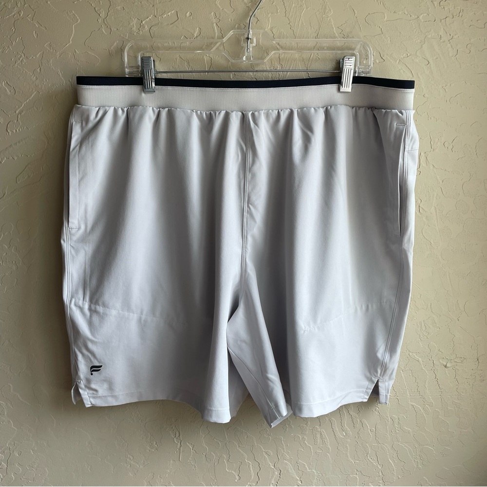 NWT Fabletics The Fundamental Lined 7” Shorts Light Gray / Black XXL - Picture 4 of 13